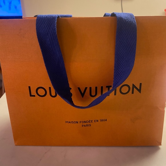 Louis Vuitton Shopping Bag - Picture 6 of 16